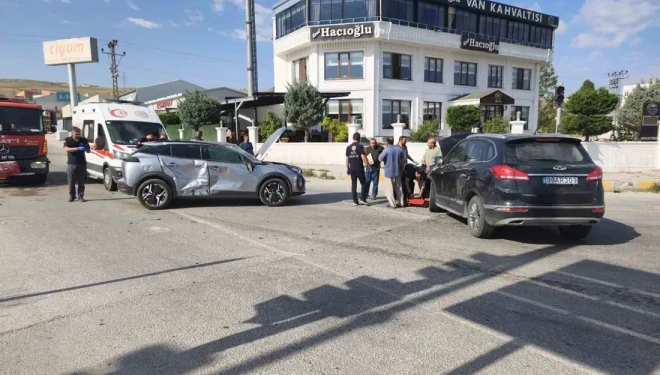 Van’da trafik kazası: 2 yaralı