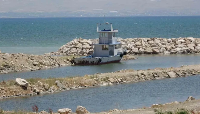 Van Gölü Havzası’nda su seviyeleri yağışlarla yükseldi