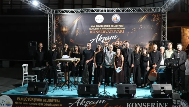 VBB konservatuvarı Edremit'te konser verdi