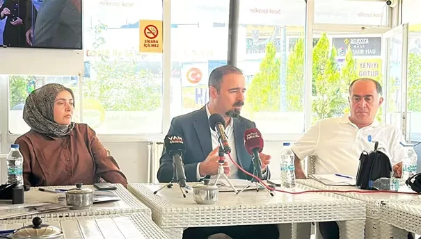 Erciş’te bir ilk: Belediye hastane için 11 bin 720 metrekare arazi hibe etti