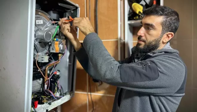 Van’da kombi ustalarının kış mesaisi başladı