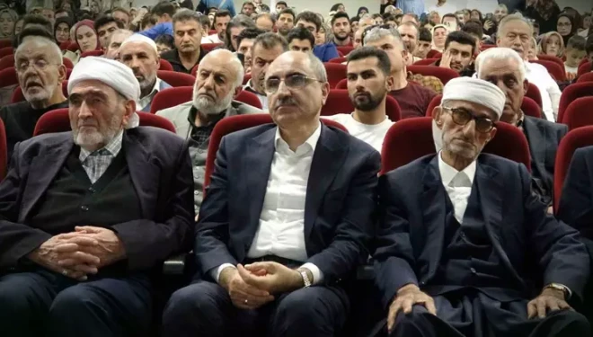 Van’da "İlme ve Ulemaya Vefa" programı düzenlendi