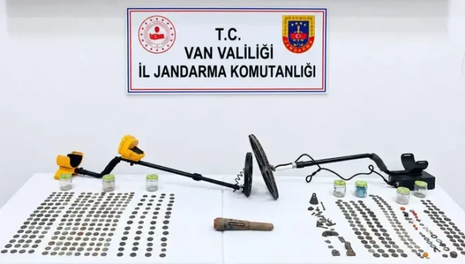 Van'da, Roma dönemine ait 529 sikke ele geçirildi