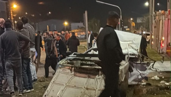 Van’da tır ile otomobil çarpıştı: 1 ölü, 4 yaralı