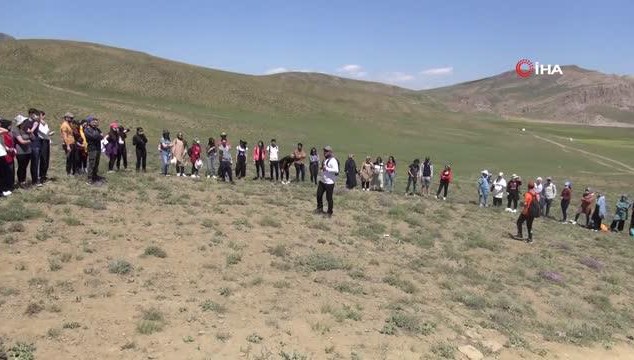 'Keşiş Gölü' turistlerin uğrak noktası oldu (VİDEO)