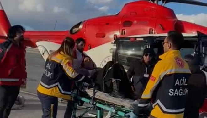 Van'da ambulans helikopter düşük tehlikesi olan kadın için havalandı
