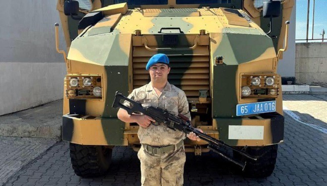 Down sendromlu Ercişli Faruk'un askerlik hayali gerçek oldu