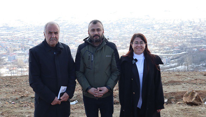 DEM Parti Gevaş adayları Aktı ve Hakan'dan değişim vurgusu (VİDEO)