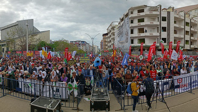 Van 1 Mayıs Bölge Mitingi: Bu ülkenin işçilerini, emekçilerini hafife almamak lazım