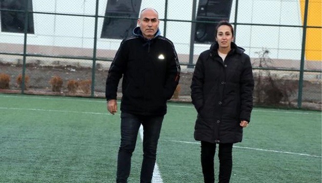 Vangücü Kadın Futbol Takımı, Tekin çiftine emanet