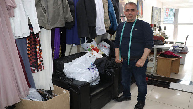 Engeli mesleğinden koparmadı; 42 yıldır terzilik yapıyor