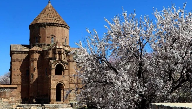 Van’daki tarihi Akdamar Kilisesi, 13'üncü ayine ev sahipliği yapacak