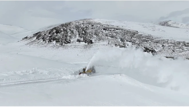 Van’da 53 yerleşim yerinin yolu kapalı
