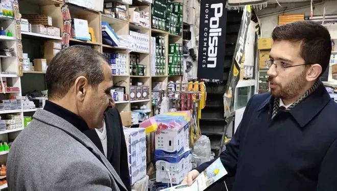 Müftü Geylani esnafla bir araya gelerek imsakiye hediye etti