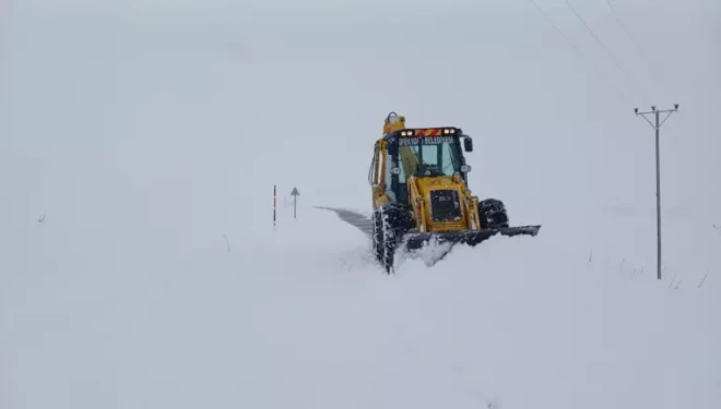Van'da 216 yerleşim yerinden 157'si ulaşıma açıldı