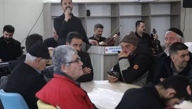 Van Büyükşehir Belediyesi engelli ve yaşlıları iftar sofrasında buluşturdu