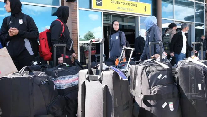 İran Kadın Milli Takımı Sınır Kapısı’ndan ülkelerine geçti