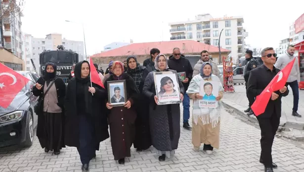 Evlat nöbetinin 119’uncu haftasında ailelerden ‘sessiz yürüyüş’