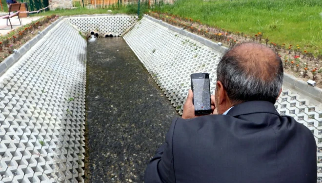 Van’da binlerce inci kefali üreme göçünde tarihle buluştu