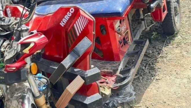 Tarım aracı duvara çarptı: 1 ölü, 1 yaralı
