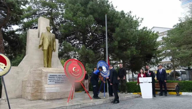 Van’da 30 Ağustos Zafer Bayramı kutlandı