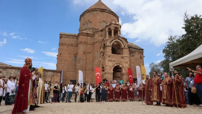 Akdamar Kilisesi'nde 14'üncü ayinin tarihi belli oldu