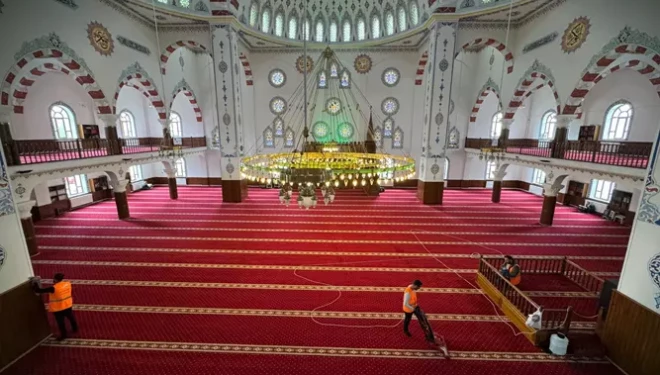 VBB'den camilerde temizlik çalışması