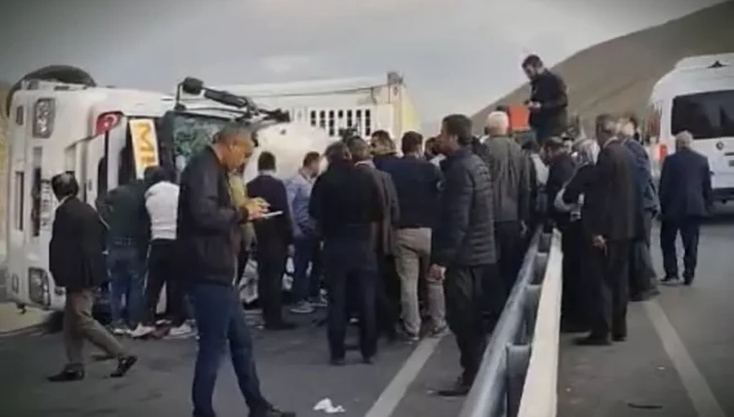 Van’ın Gürpınar ilçesinde kaza: Tır devrildi!