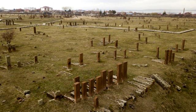 Ahlat'taki tarihi mezar taşları yurt dışında tanıtılacak