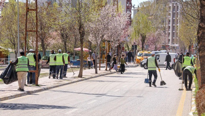 İpekyolu Belediyesi temizlik çalışmalarını sürdürüyor