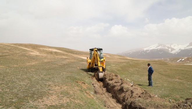 Başkale’de tarımsal sulama kanalları temizleniyor