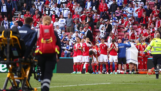 Danimarka-Finlandiya maçında korku dolu anlar! (Christian Eriksen kimdir, nerelidir?)