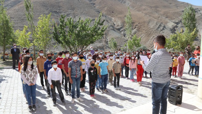Selden etkilenen Esenyamaç Mahallesinde ilk ders zili çaldı