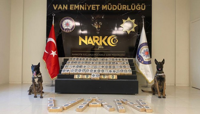 Van’da boş bir arazide 104 kilo 300 gram eroin ele geçirildi