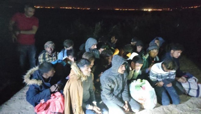 Muradiye’de 27 düzensiz göçmen yakalandı