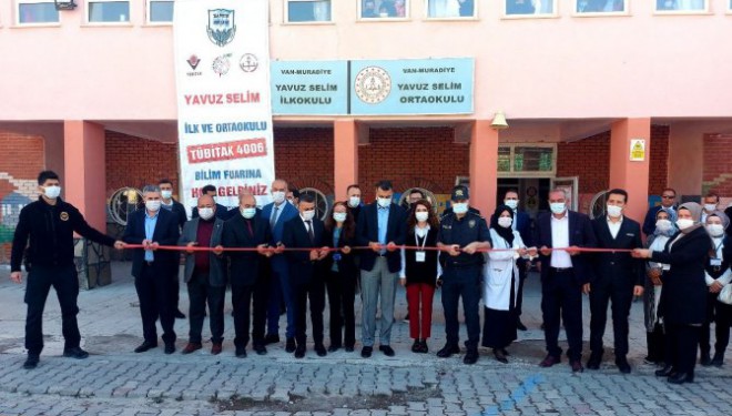Muradiye'de ‘4006 TÜBİTAK Bilim Fuarı' açıldı