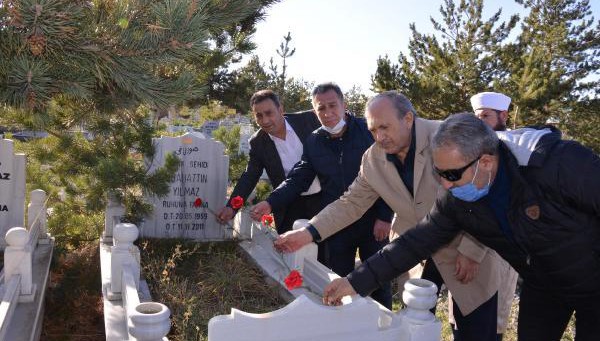 DHA muhabiri Sebahattin Yılmaz, mezarı başında anıldı
