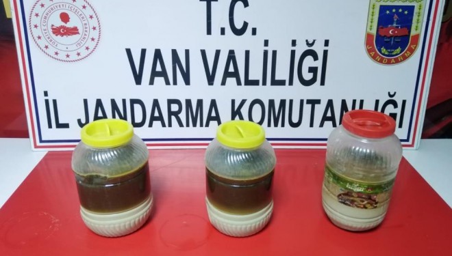 Gürpınar’da 12 kilo 166 gram metamfetamin ele geçirildi