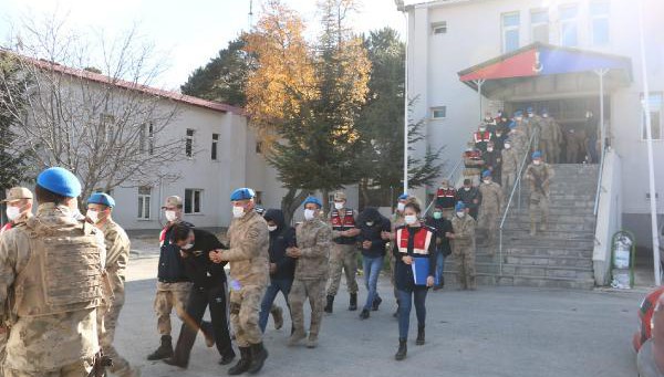 Bitlis merkezli 5 ilde göçmen kaçakçılığı operasyonu: 44 gözaltı