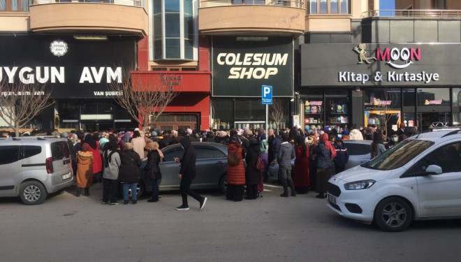 Van'da indirim izdihamı!