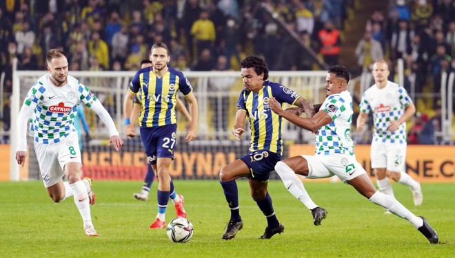 Fenerbahçe evinde 4 attı!