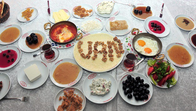 Dünyaca ünlü Van kahvaltısının fiyatı sabitlendi!