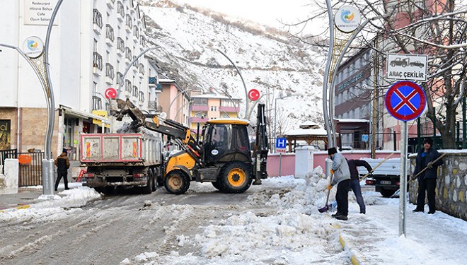 Çatak'ta kar temizliği çalışmaları!