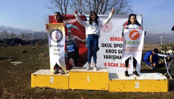 Çaldıranlı sporcu Tuğba Çelik Türkiye finaline adını yazdırdı