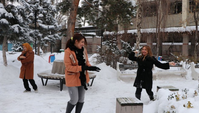 Van'a gelen İranlılar, karın keyfini çıkardı