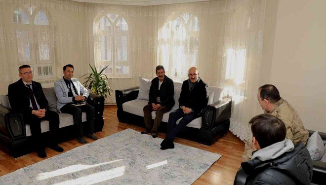 Kaymakam ve Belediye Başkan Vekili Aydın'dan şehit ailelerine ziyaret