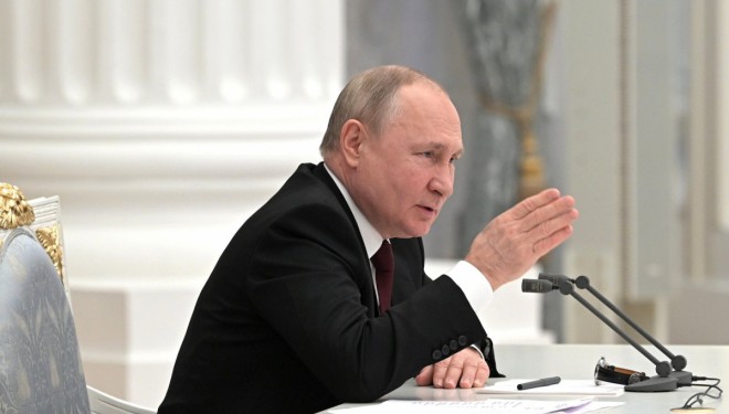 Putin, AB ve bazı ülkelere vizeyi zorlaştıran kararnameyi imzaladı
