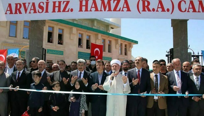 Erciş'te Arvasi Hz. Hamza Camii'nin açılışı büyük katılım ve dualarla yapıldı
