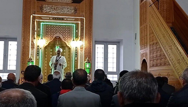 Erciş'te pandemisiz ilk Ramazan Bayramı namazı