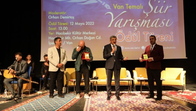 ‘Van’ temalı şiir yarışmasının kazananları ödüllerini aldı